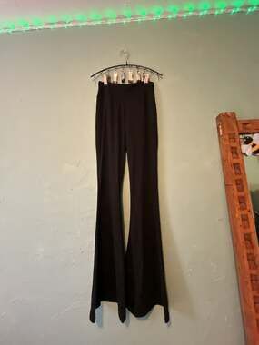 Satina High-Waisted Black Flare Leggings